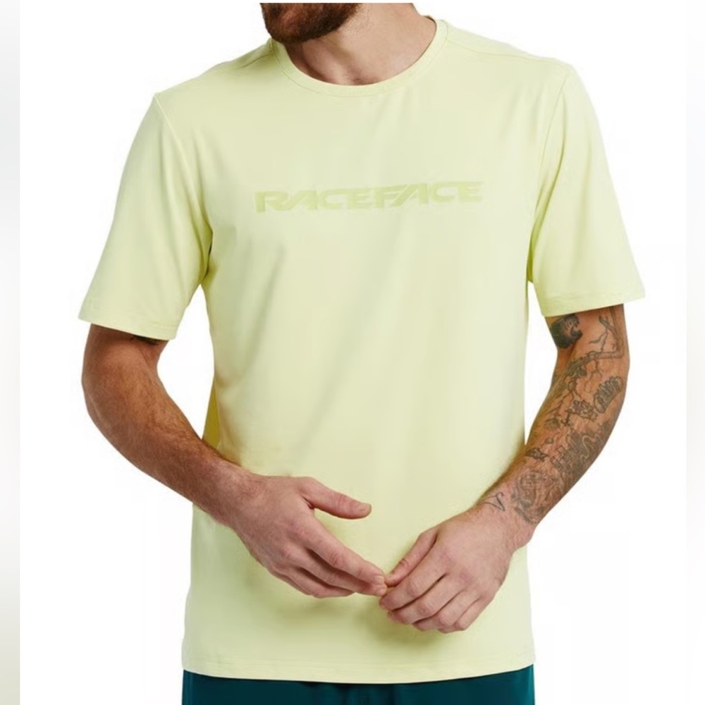 NWT Race Face Tea Green Commit Short Sleeve Tech Top